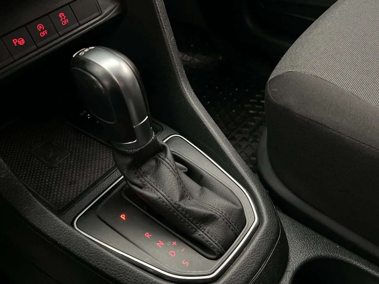 Vehicle image 24