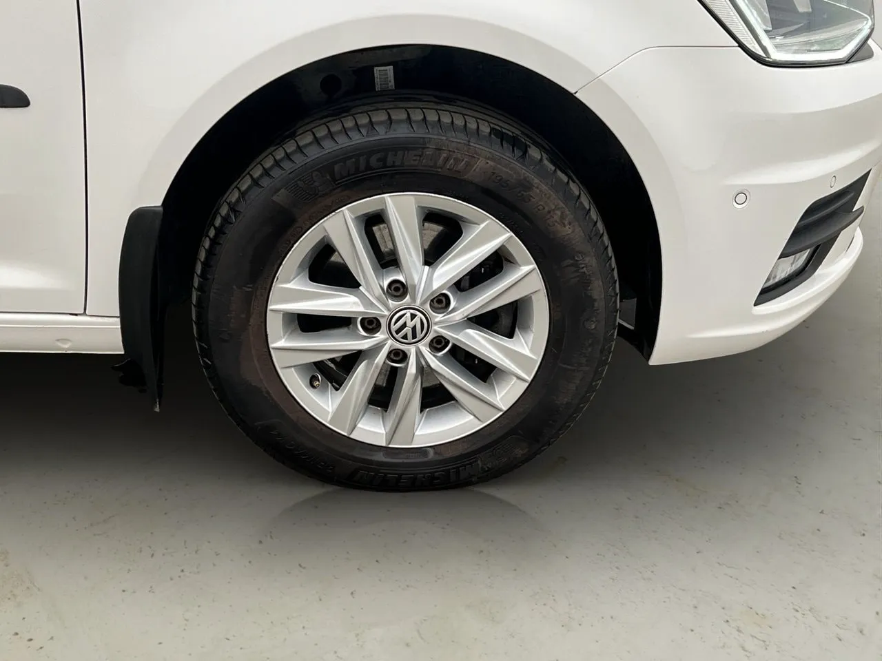Vehicle image 31
