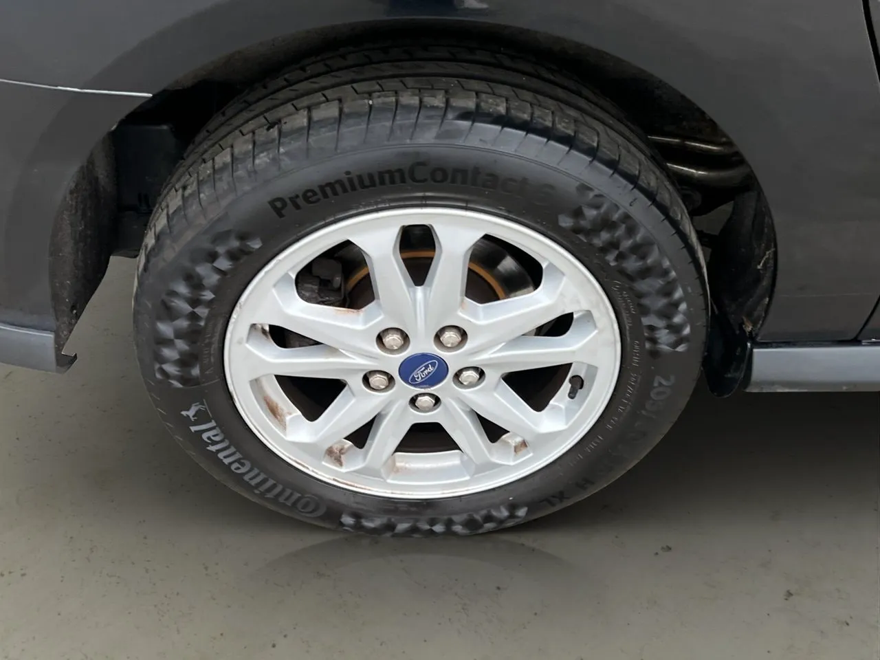 Vehicle image 30