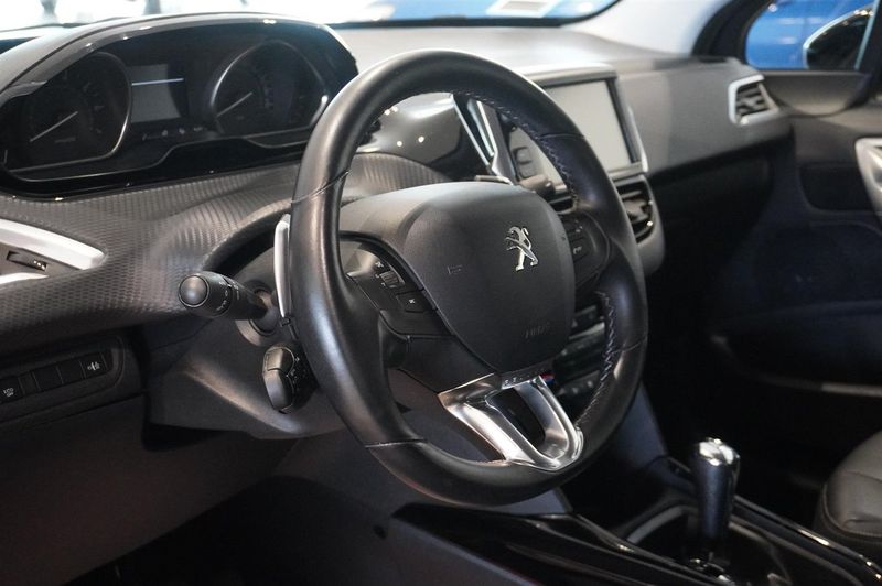 Peugeot 2008 bild 2