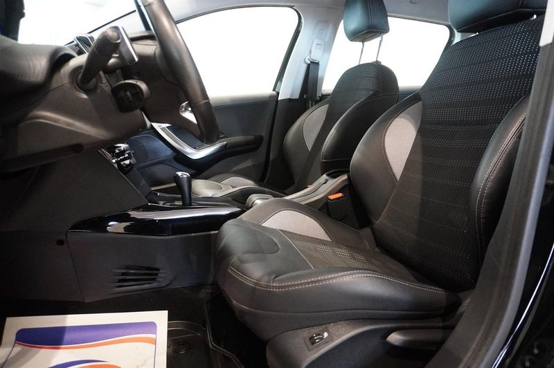 Peugeot 2008 bild 5