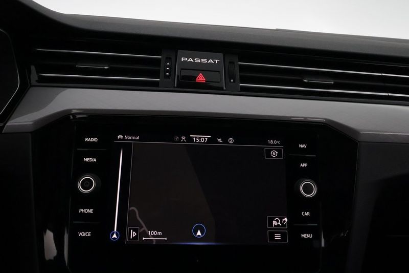 Volkswagen Passat bild 18