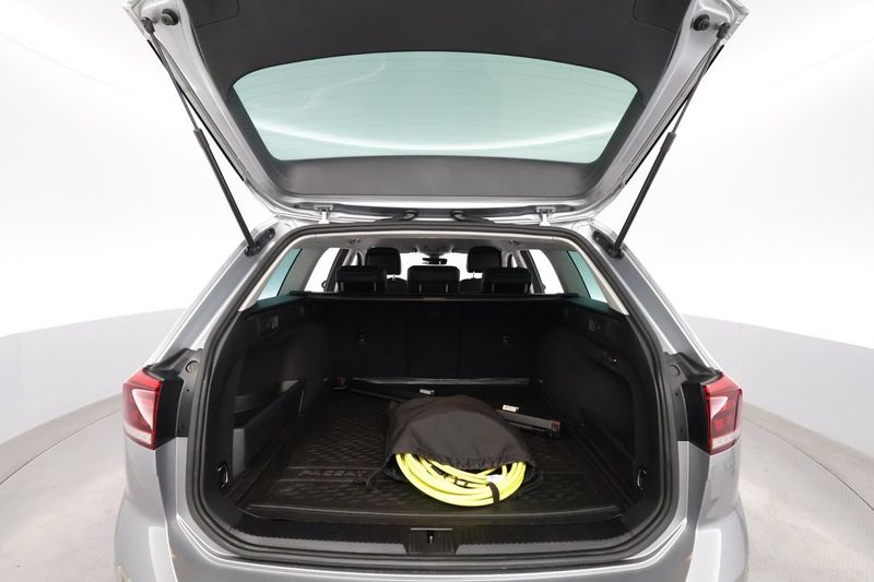 Volkswagen Passat bild 26