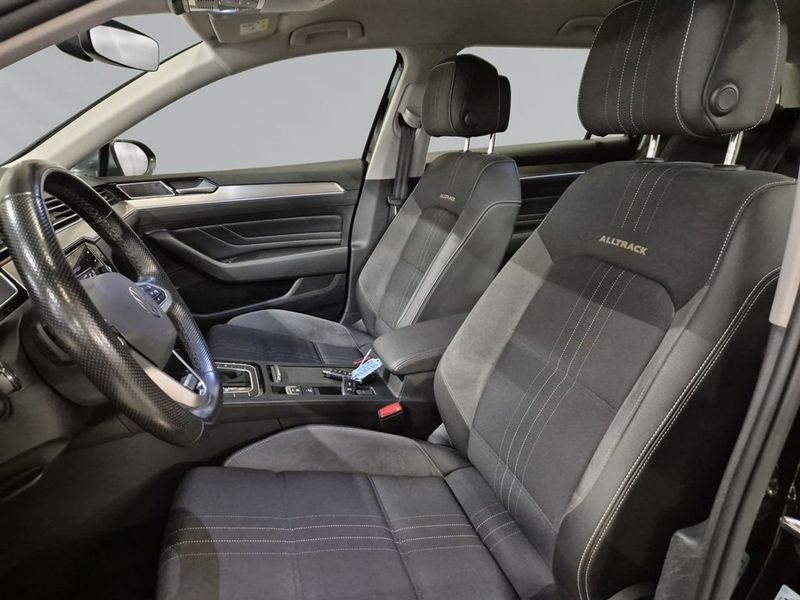 Volkswagen Passat bild 8
