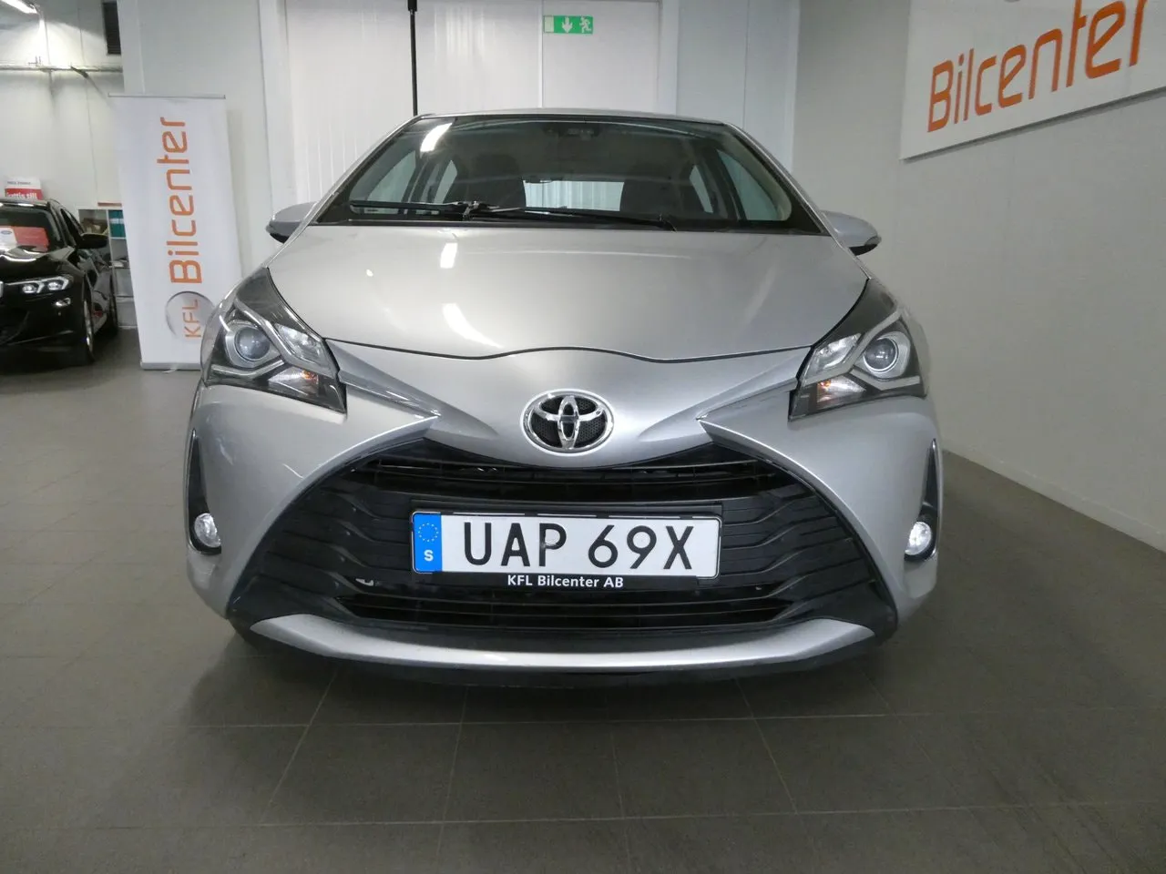 Vehicle image 9