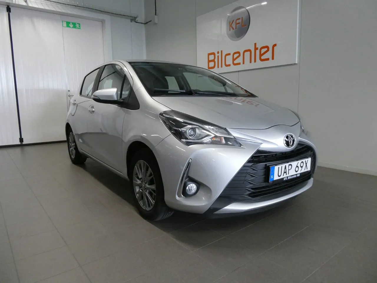 Vehicle image 2