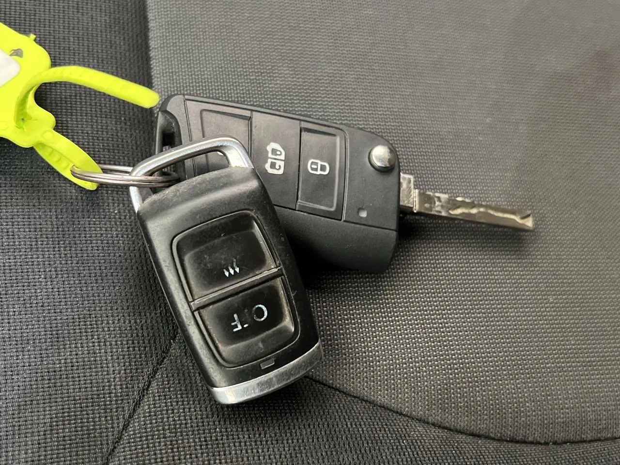 Vehicle image 35