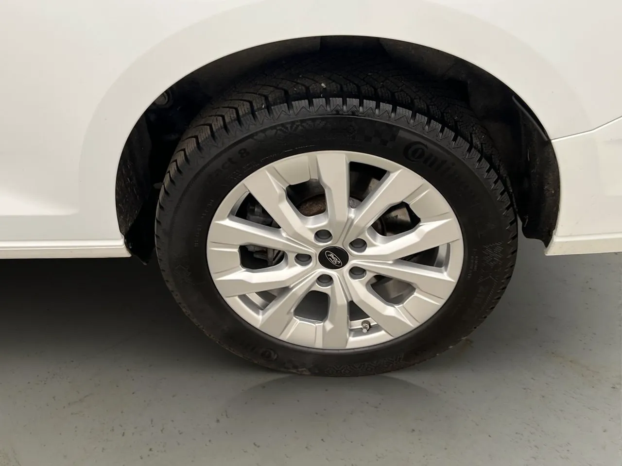 Vehicle image 37