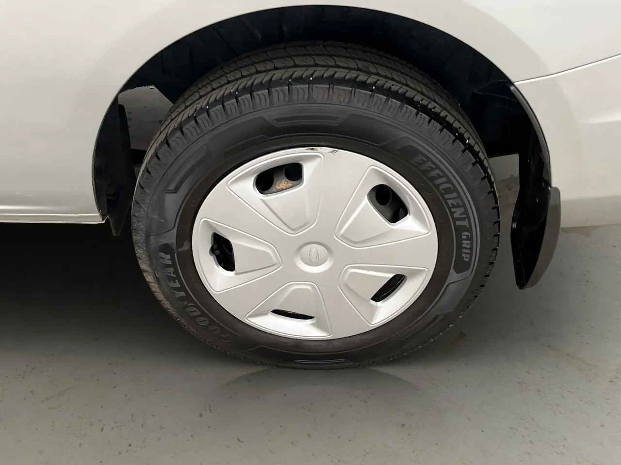 Vehicle image 33