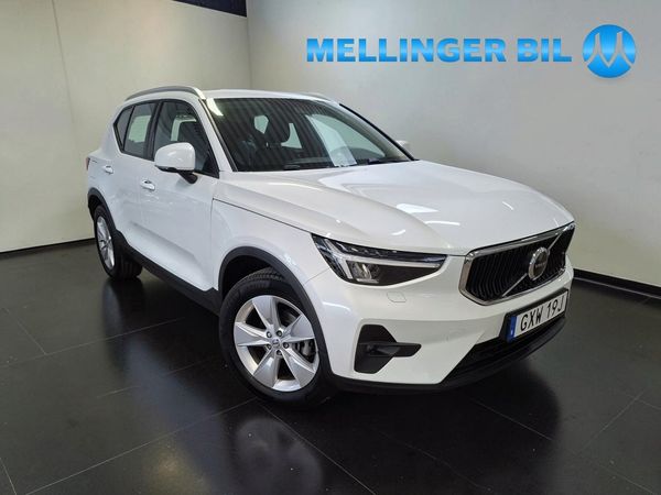 Volvo XC40 T2 Core Helläder Navi VOC - 2023