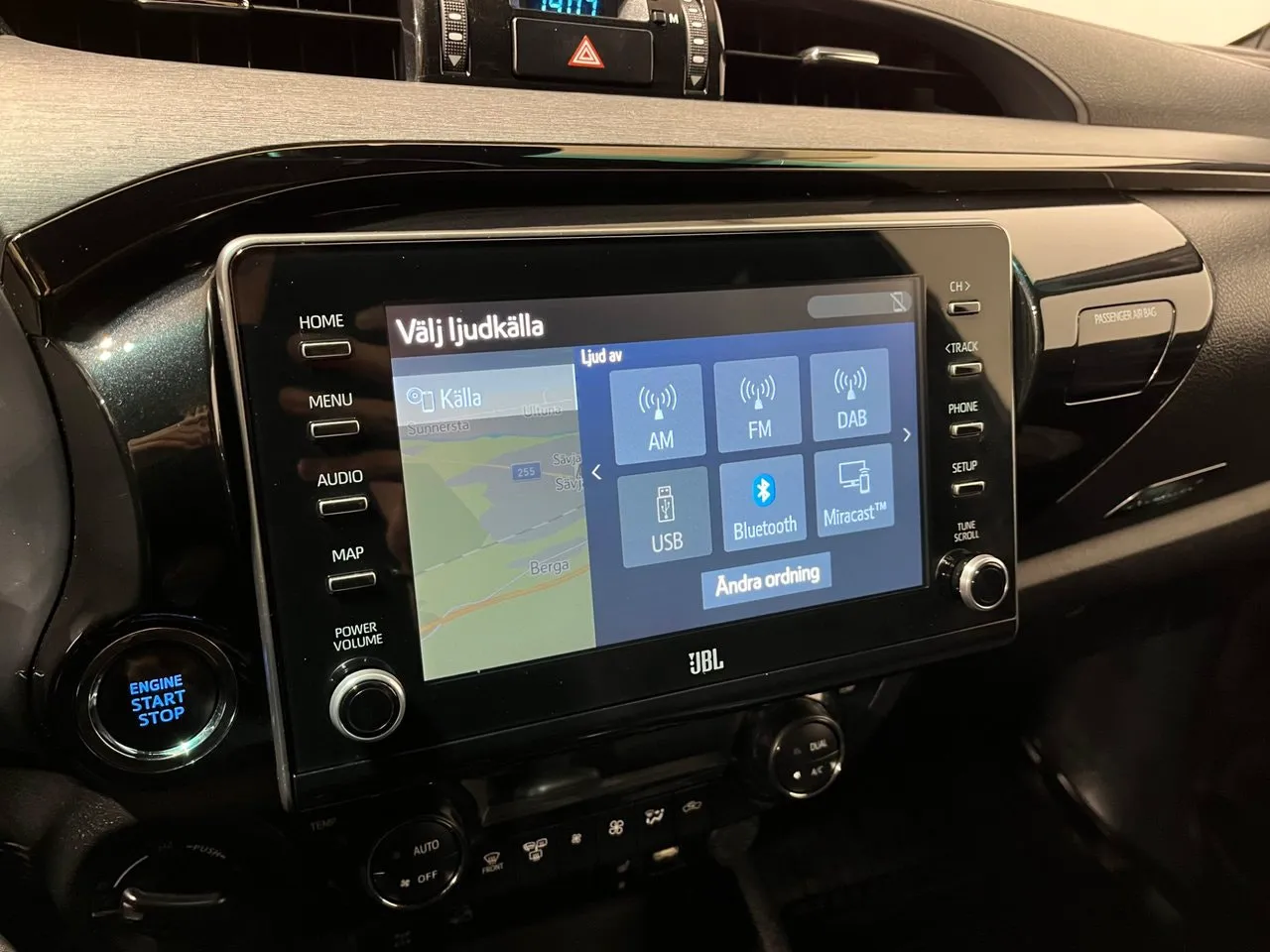 Vehicle image 21
