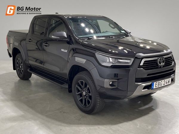 Toyota Hilux 2.8 204hk AWD Invincible JBL/Navi/Nyserv/Värmare/Släde - 2023