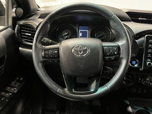 Toyota Hilux bild 15