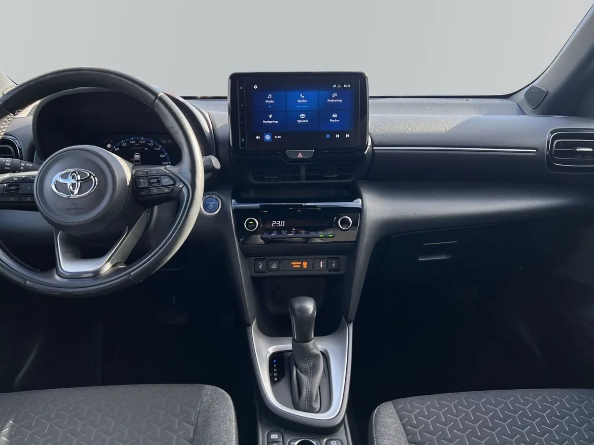 Vehicle image 7