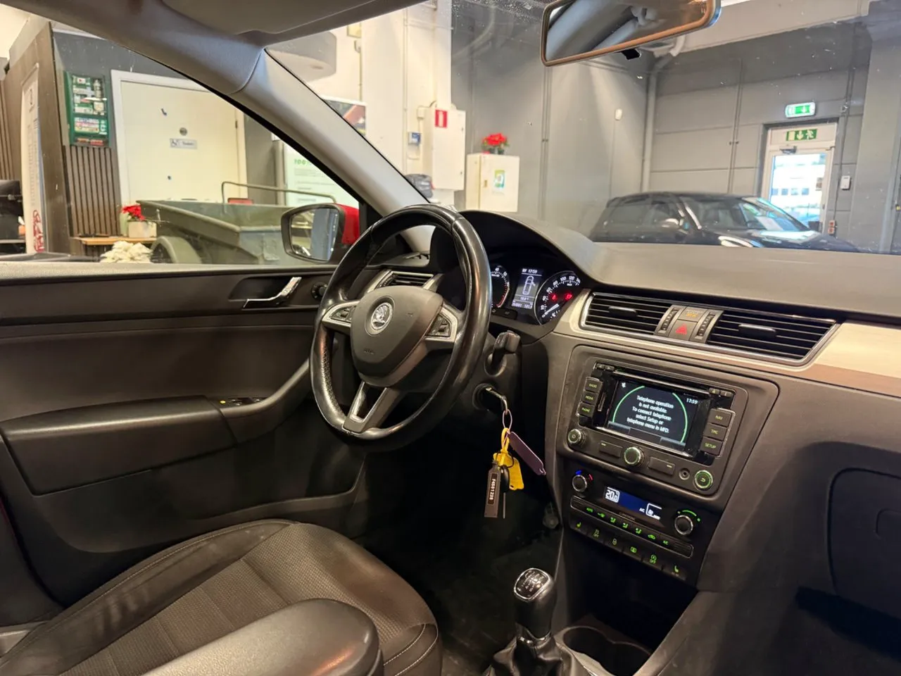 Vehicle image 15