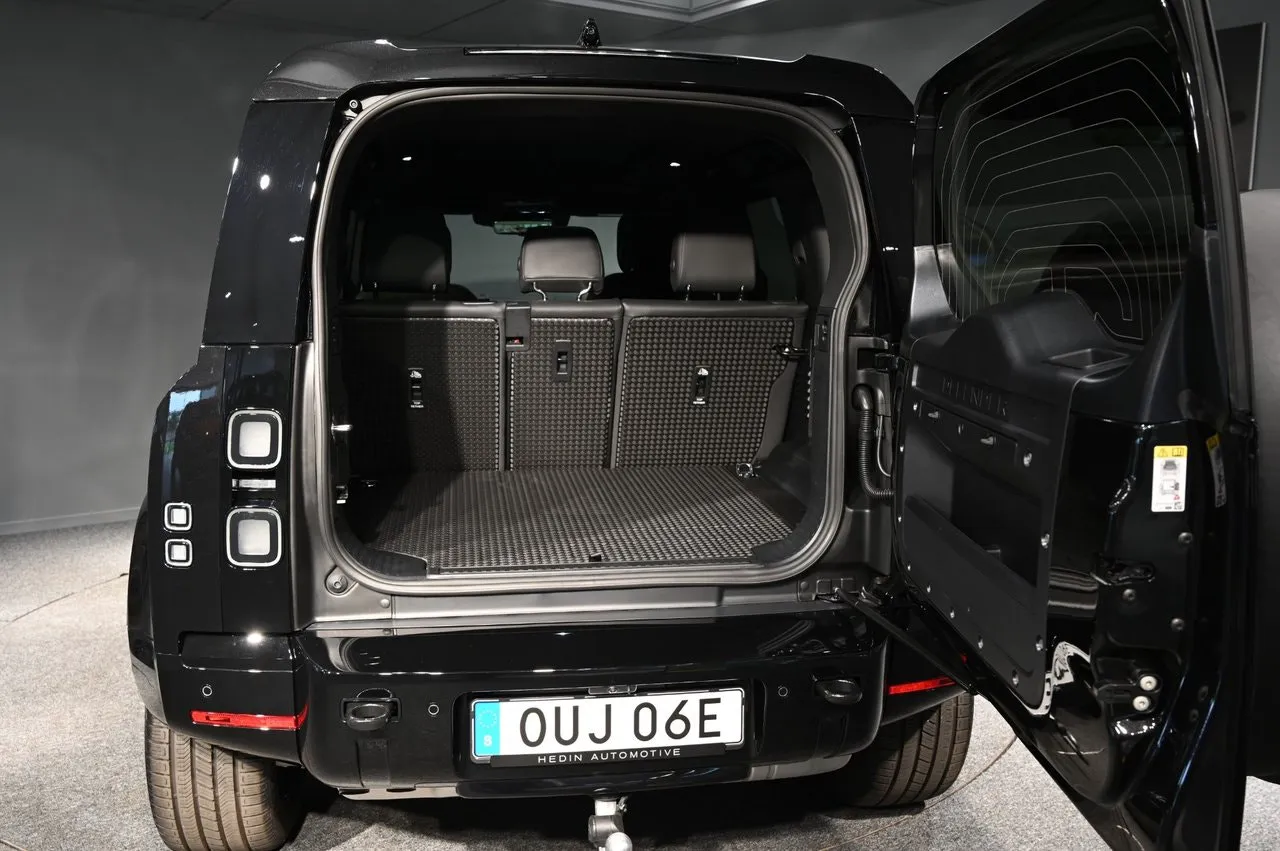 Vehicle image 18