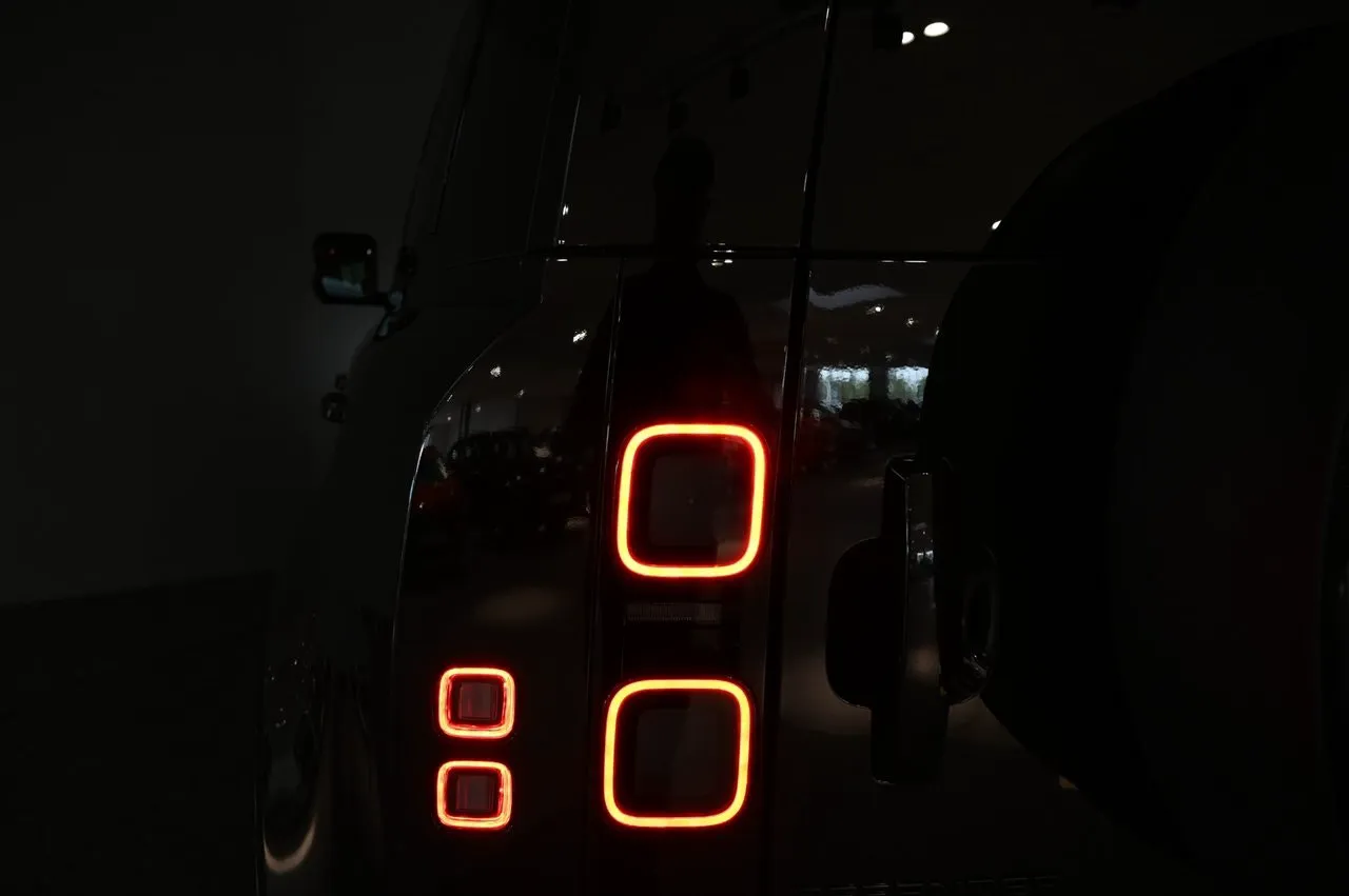 Vehicle image 22
