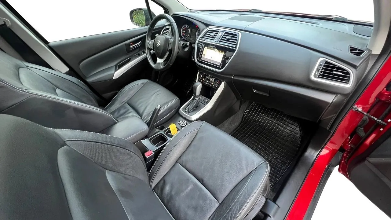 Vehicle image 14