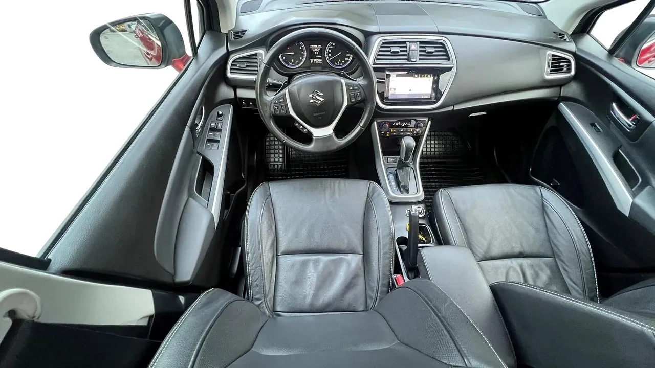 Vehicle image 6