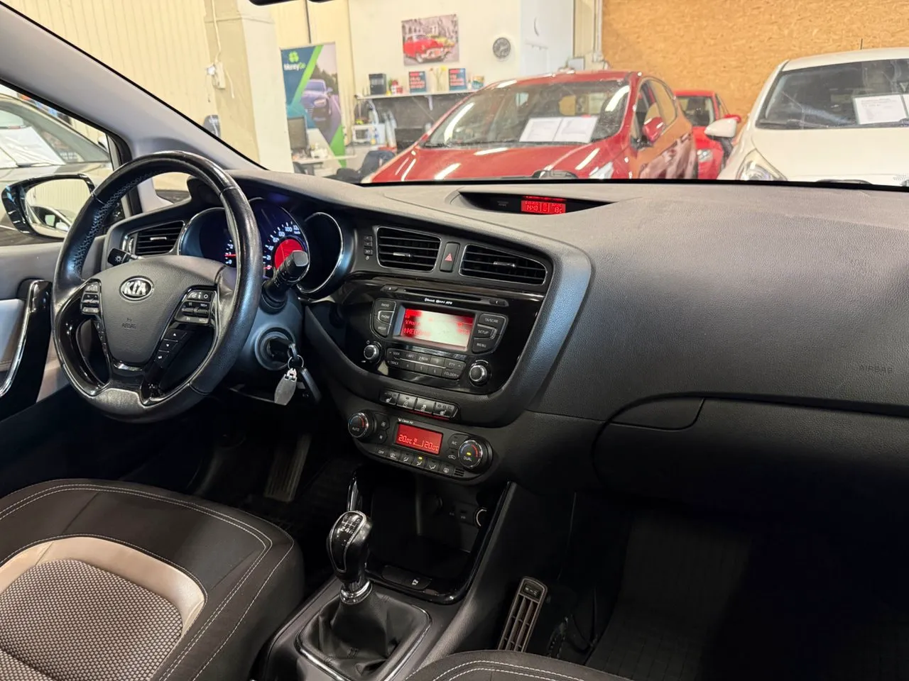 Vehicle image 9
