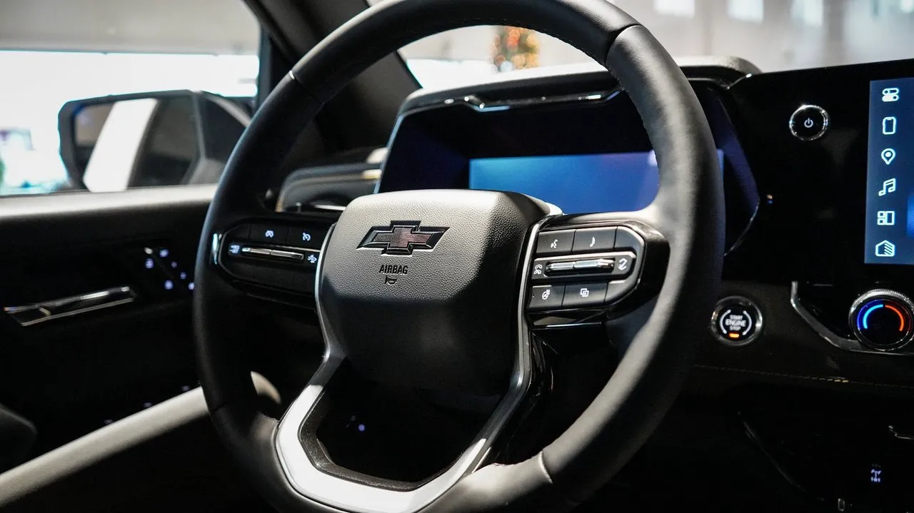 Vehicle image 18