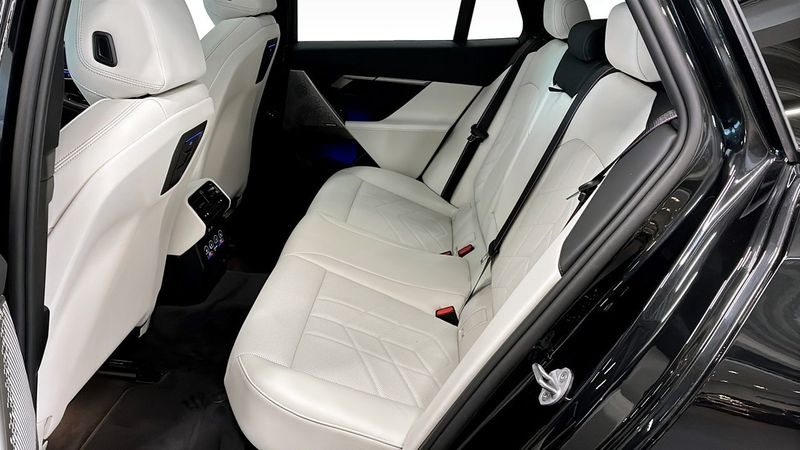 BMW i5 bild 5