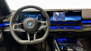 BMW i5 bild 4