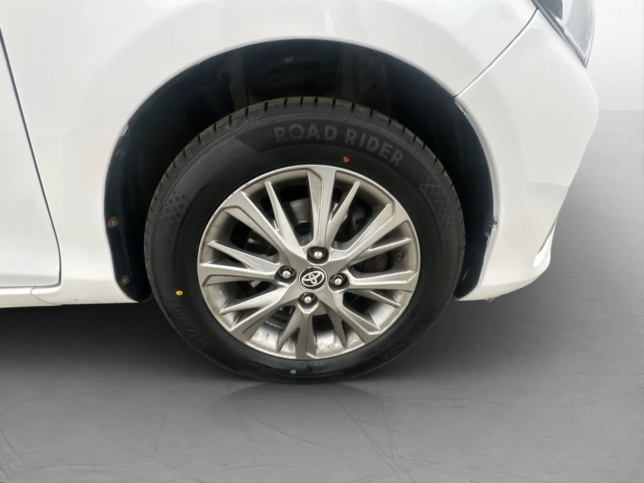 Vehicle image 30