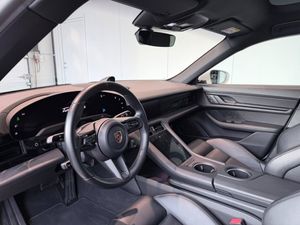 Porsche Taycan bild 19
