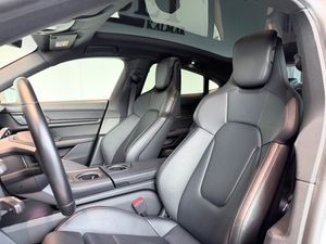 Porsche Taycan bild 18