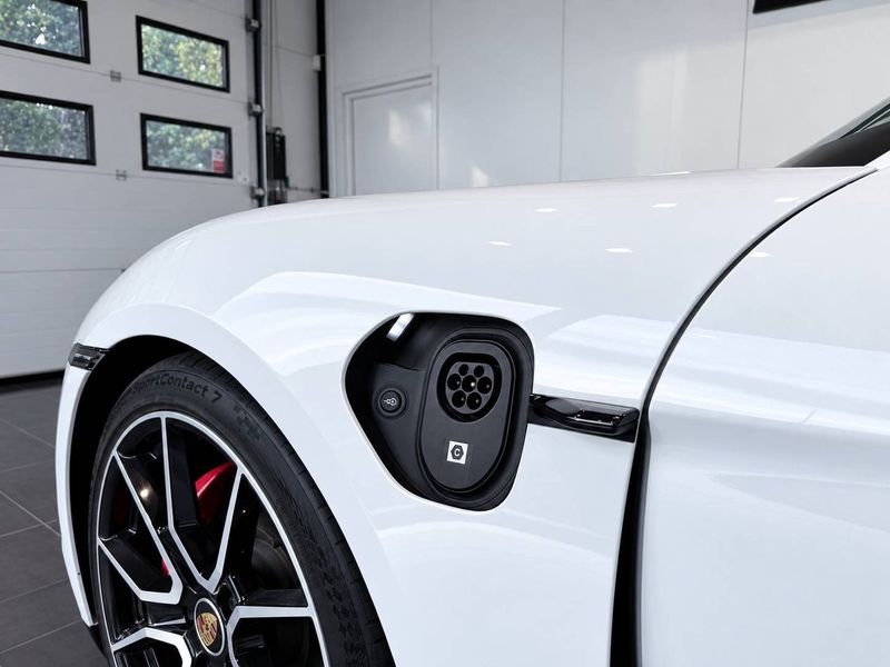 Porsche Taycan bild 8