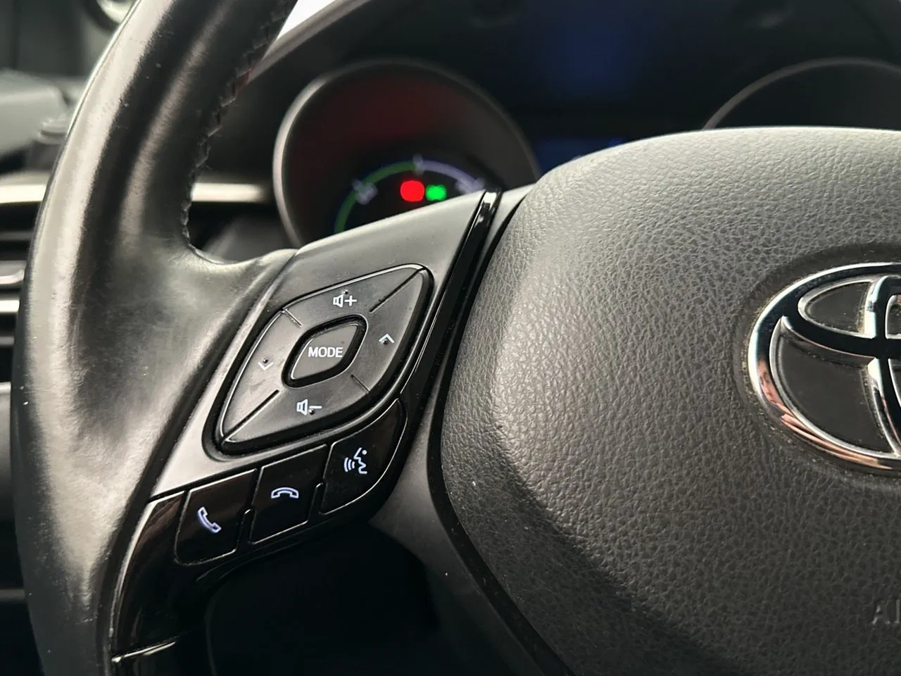 Vehicle image 18