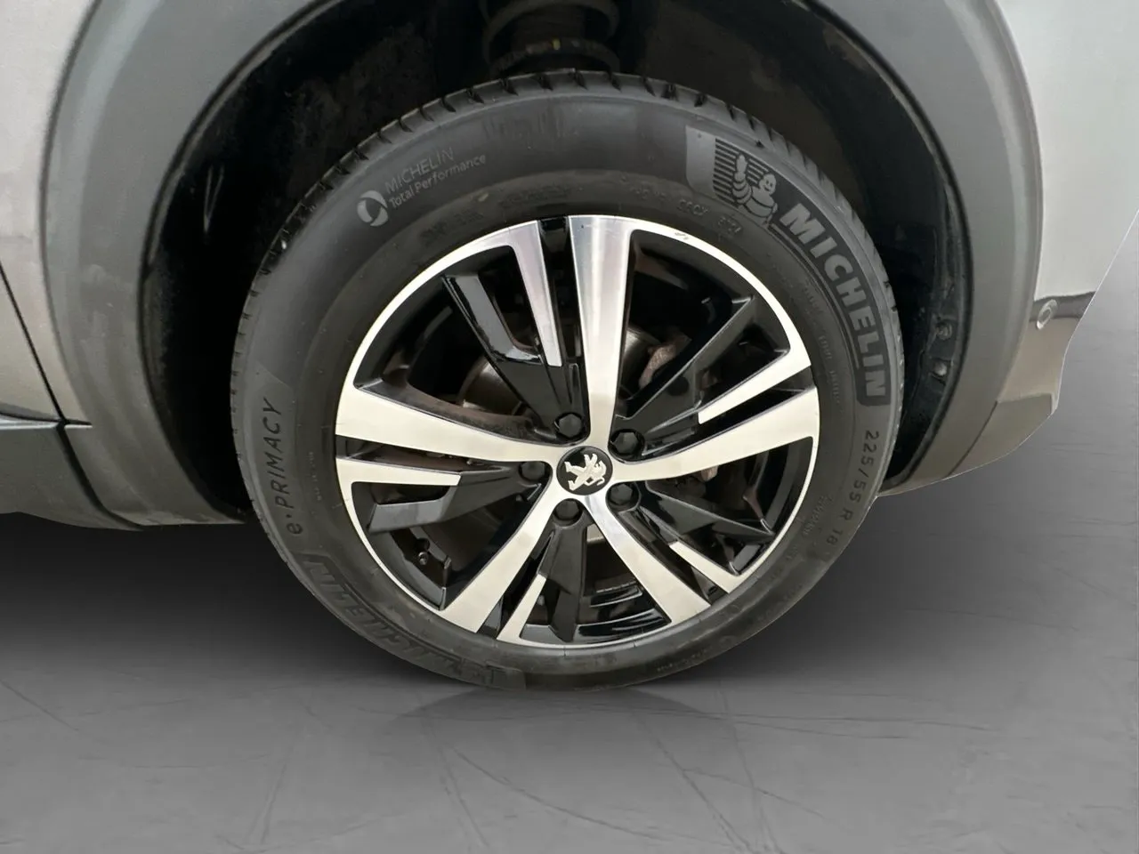 Vehicle image 35