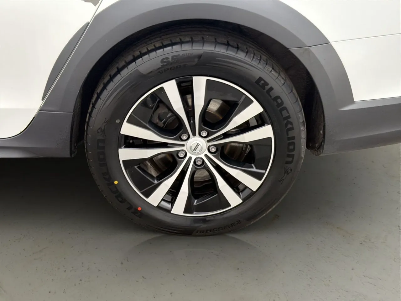 Vehicle image 31