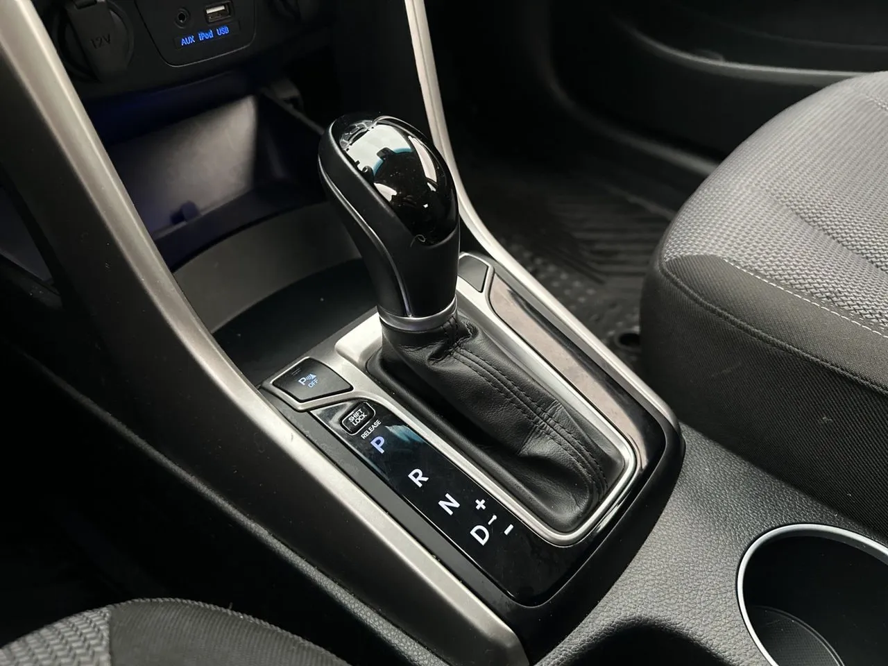 Vehicle image 16