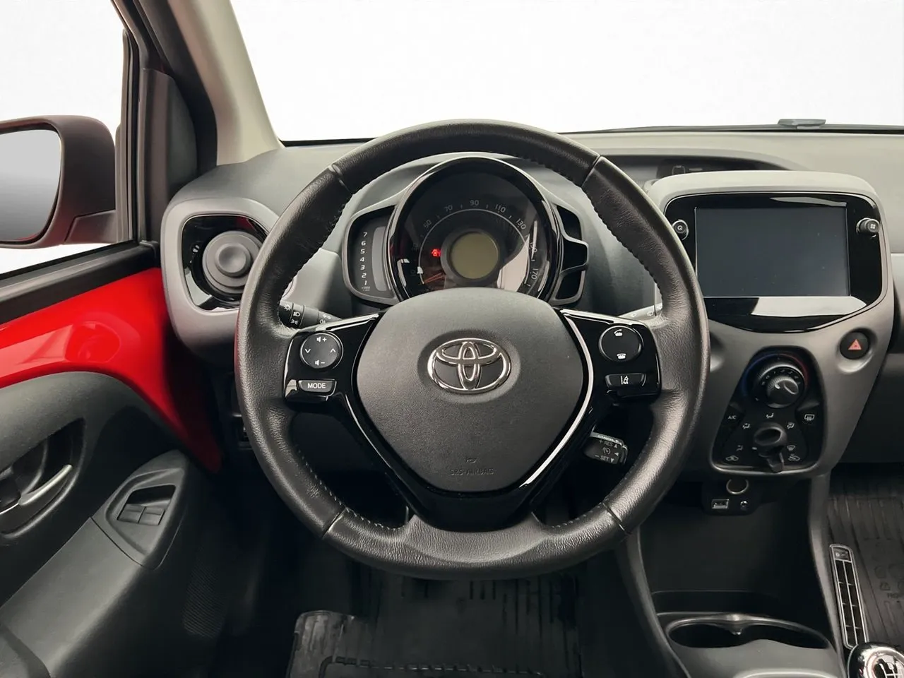 Vehicle image 12