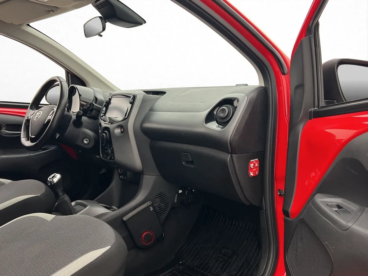 Vehicle image 14