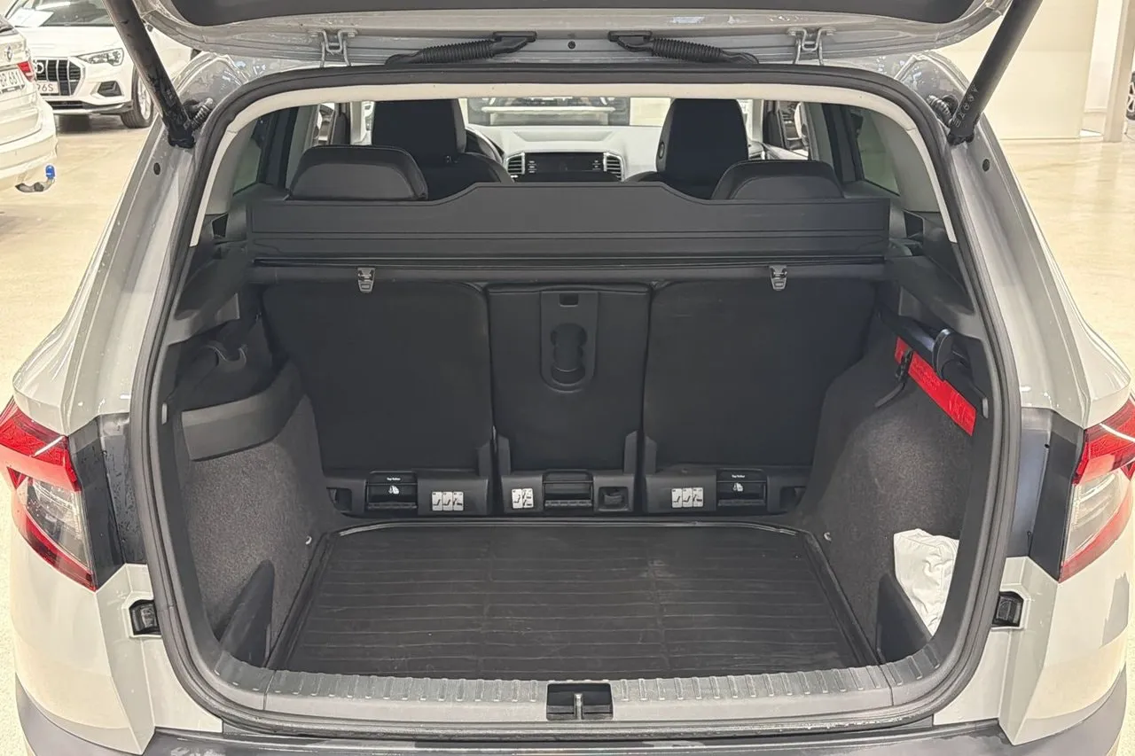 Vehicle image 22