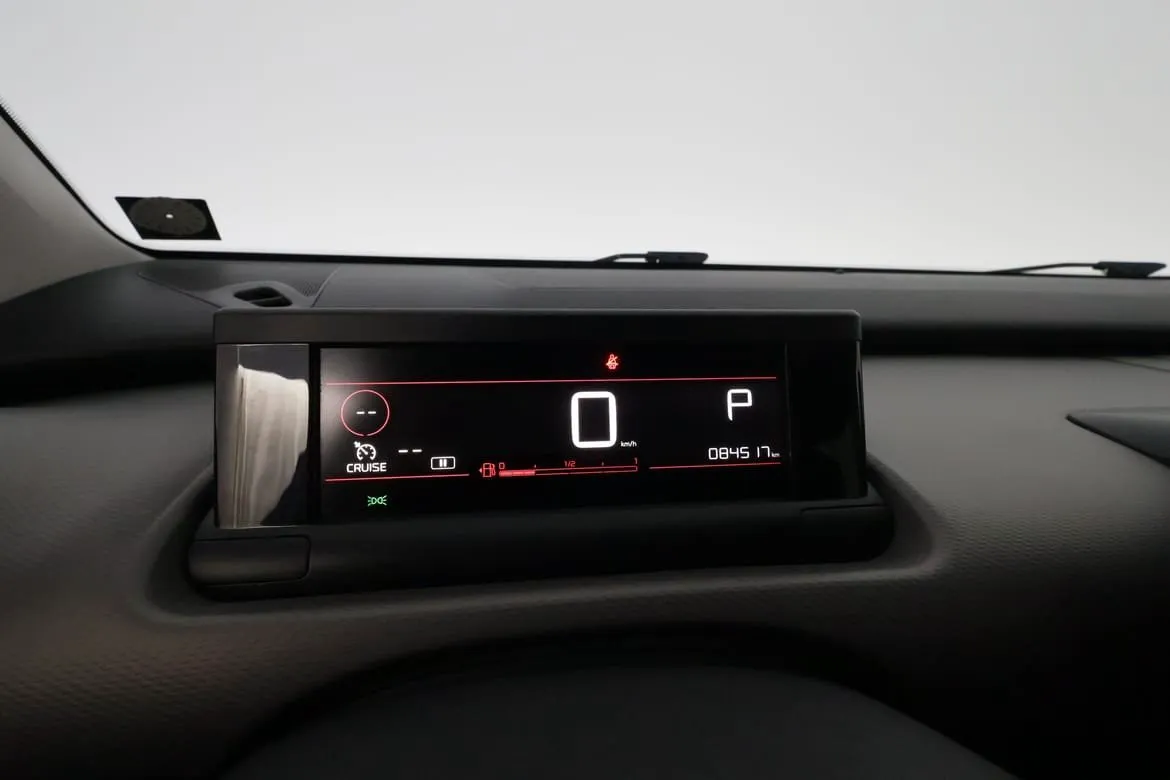 Vehicle image 21
