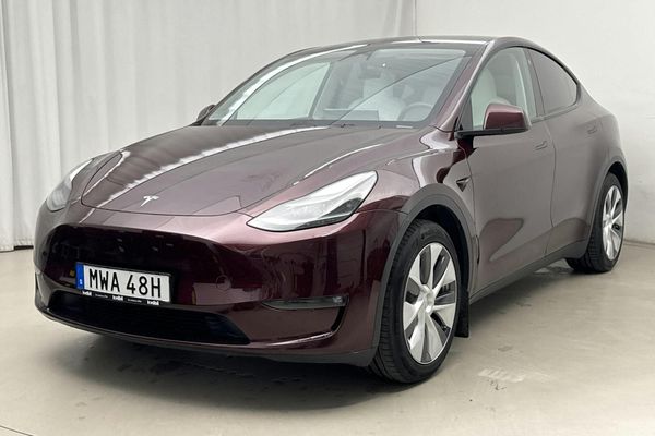 Tesla Model Y Long Range Dual Motor AWD - 2024
