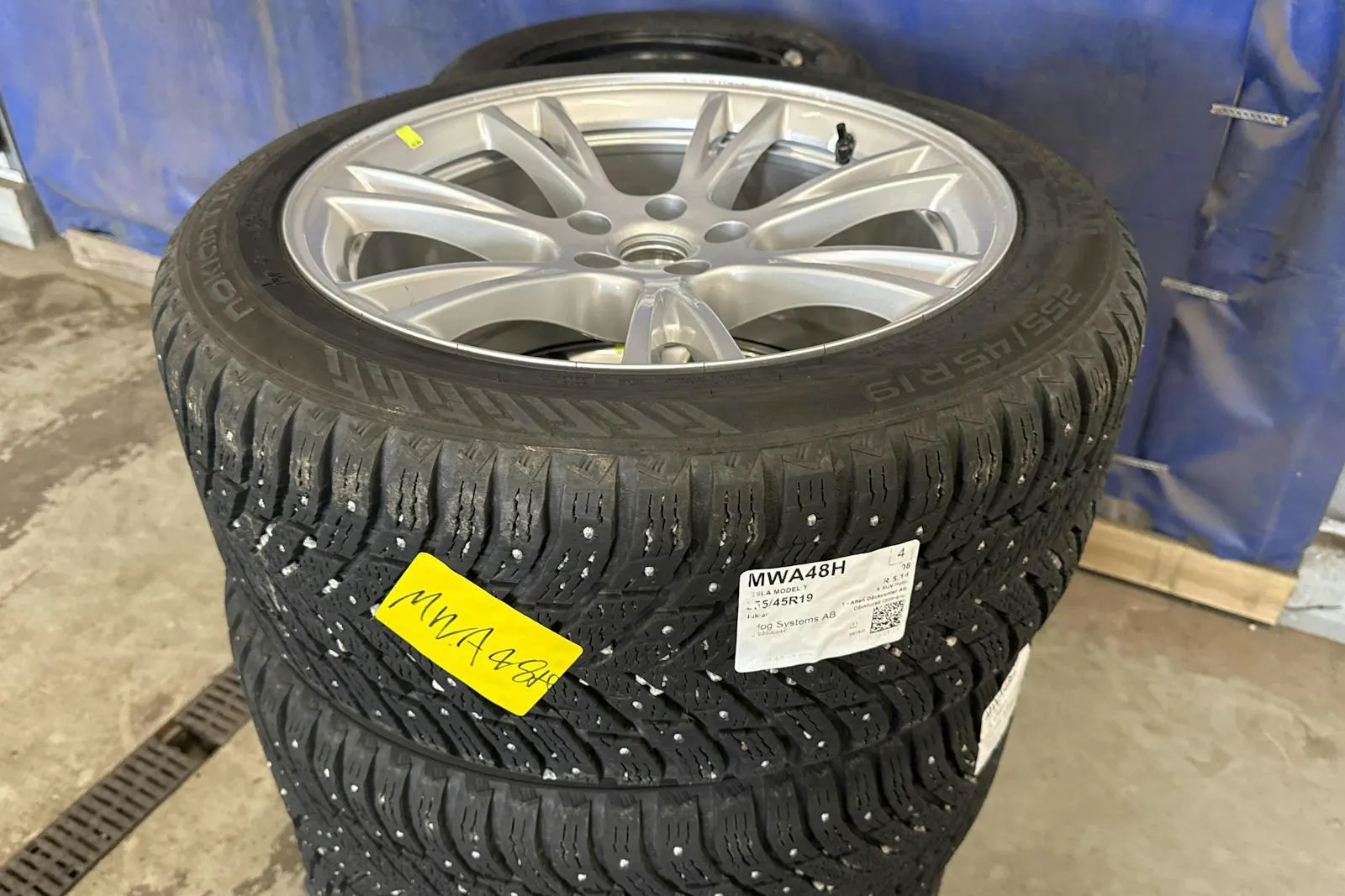Vehicle image 21