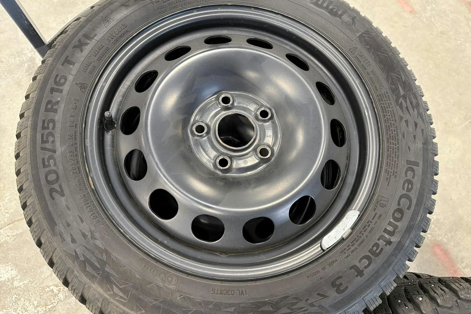 Vehicle image 11