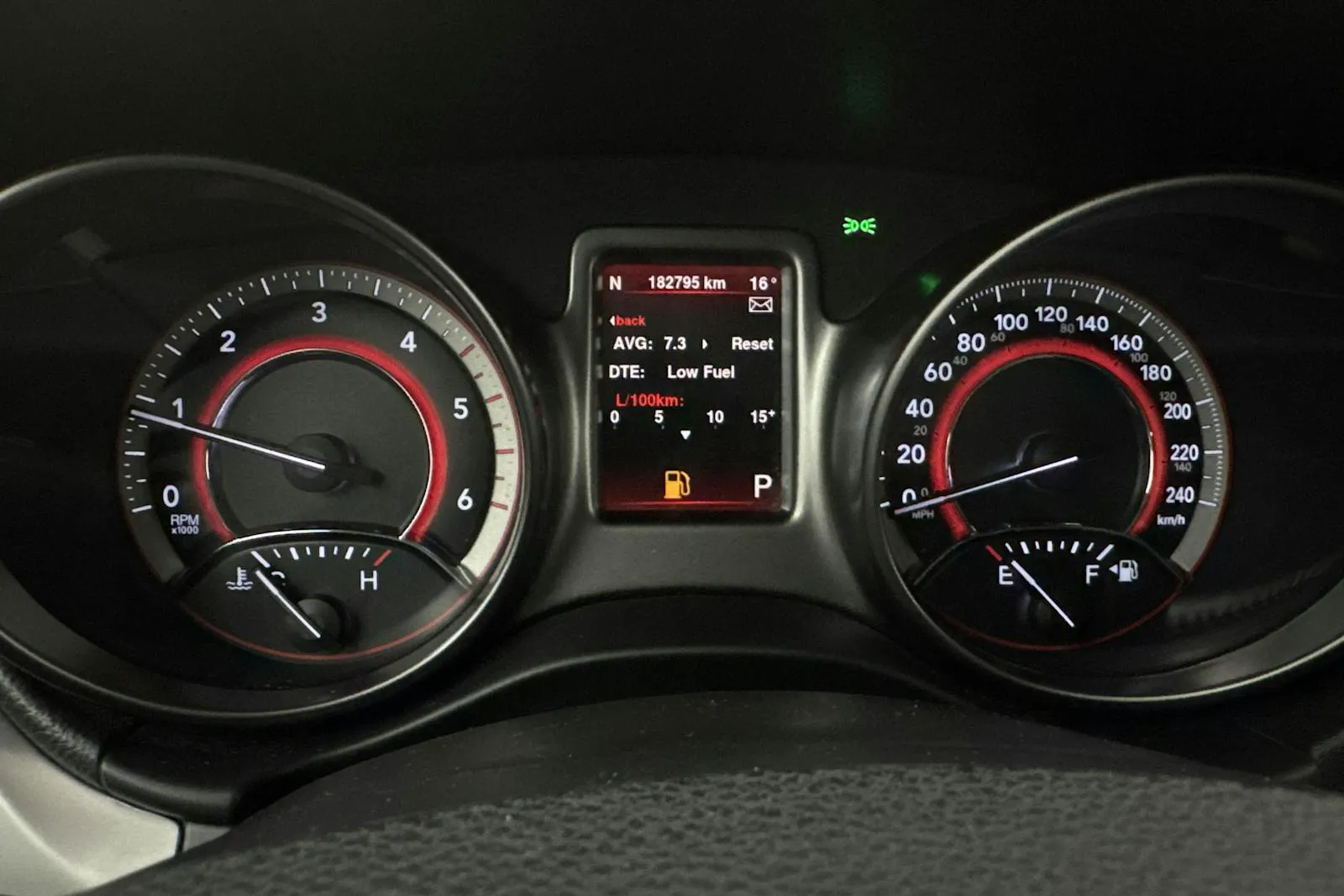 Vehicle image 10