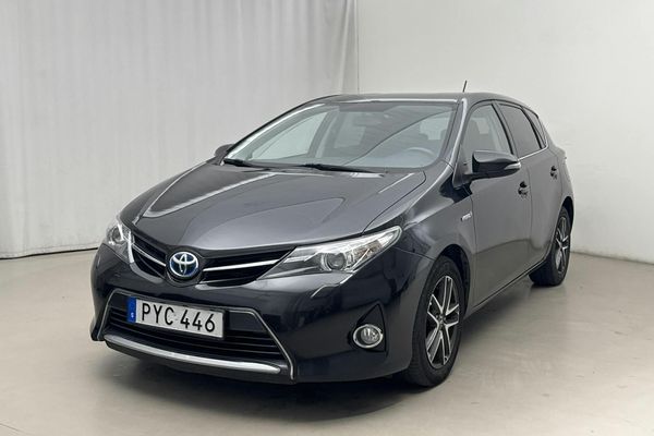Toyota Auris 1.8 HSD 5dr (99hk) - 2015