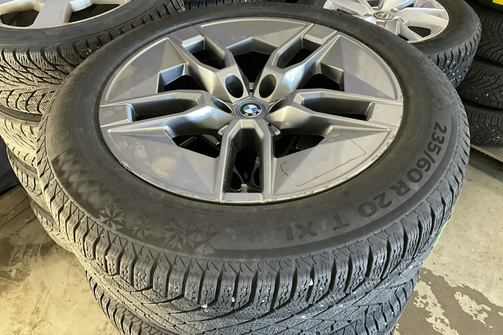 Vehicle image 20