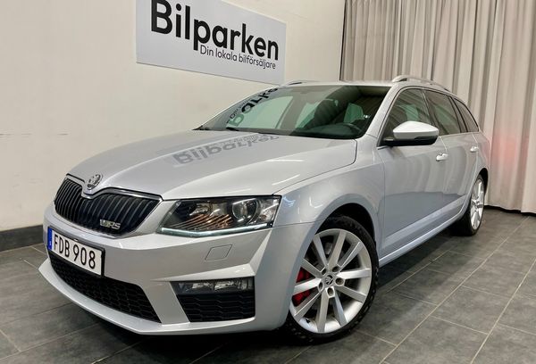 Skoda Octavia Kombi RS 2.0 TDI RS Euro 5 184Hk / Värmare / Nyservad - 2014