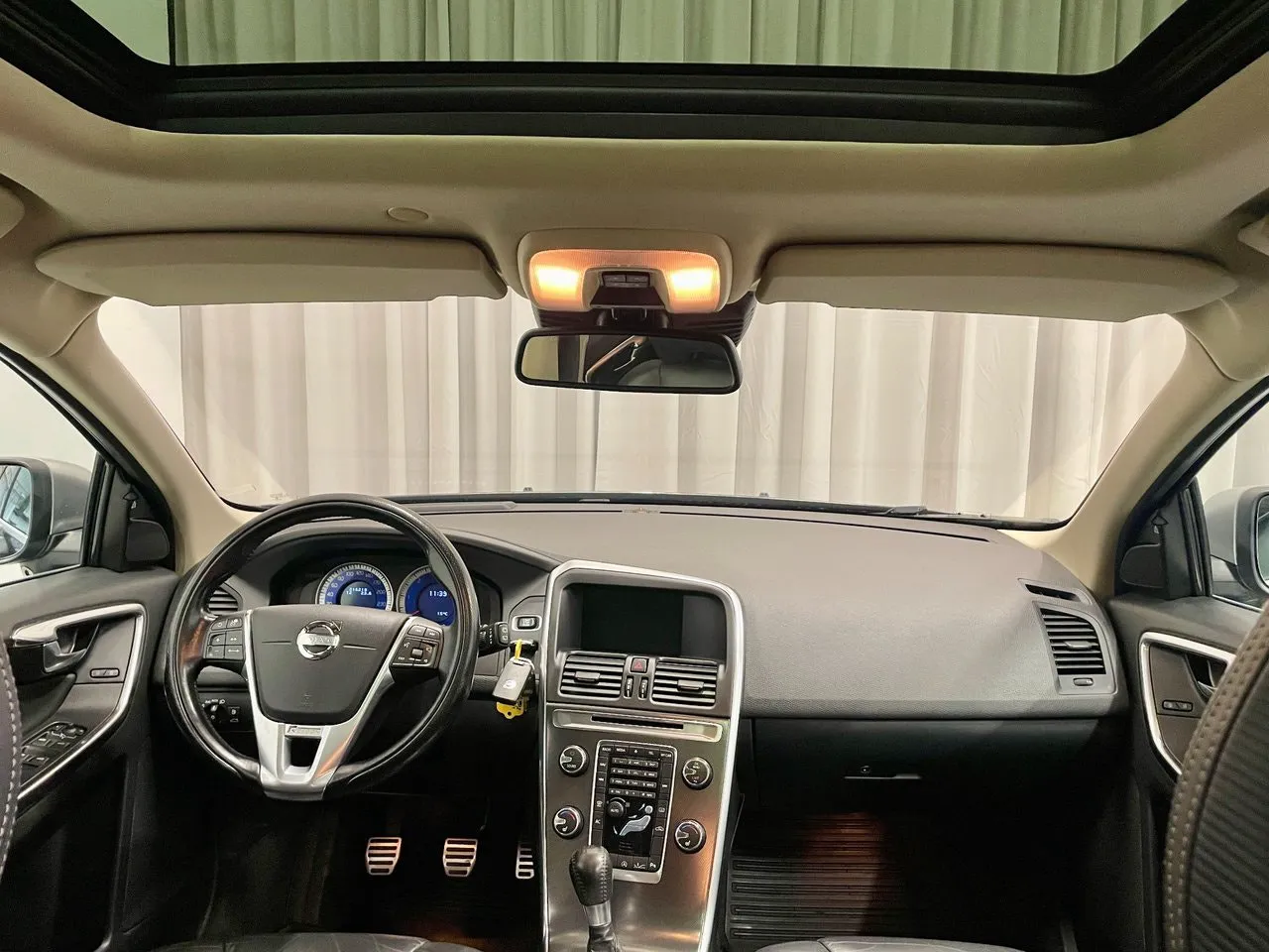 Vehicle image 20