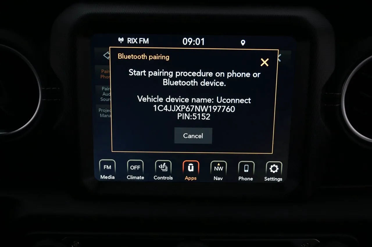 Vehicle image 16