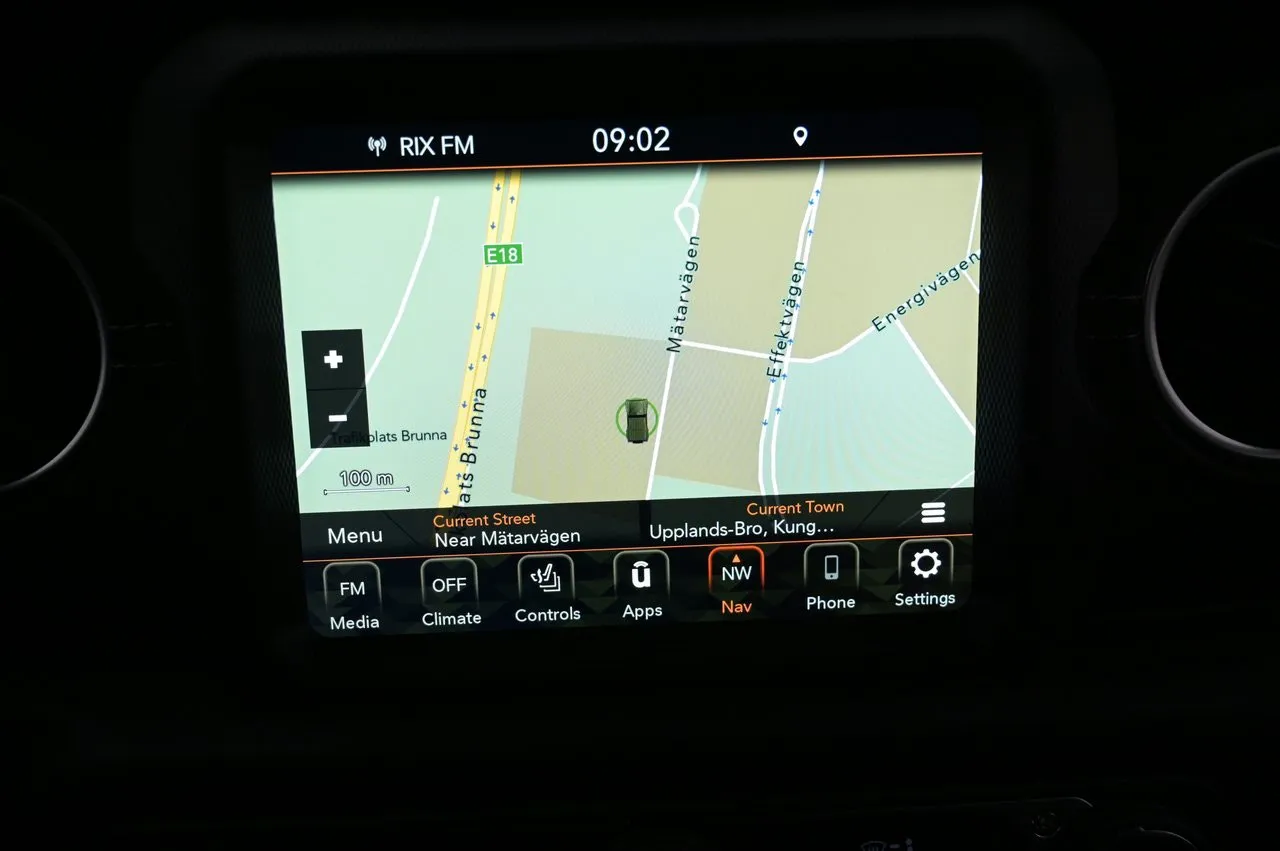 Vehicle image 13