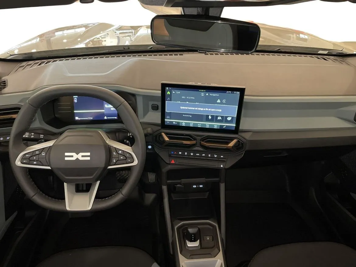 Vehicle image 8